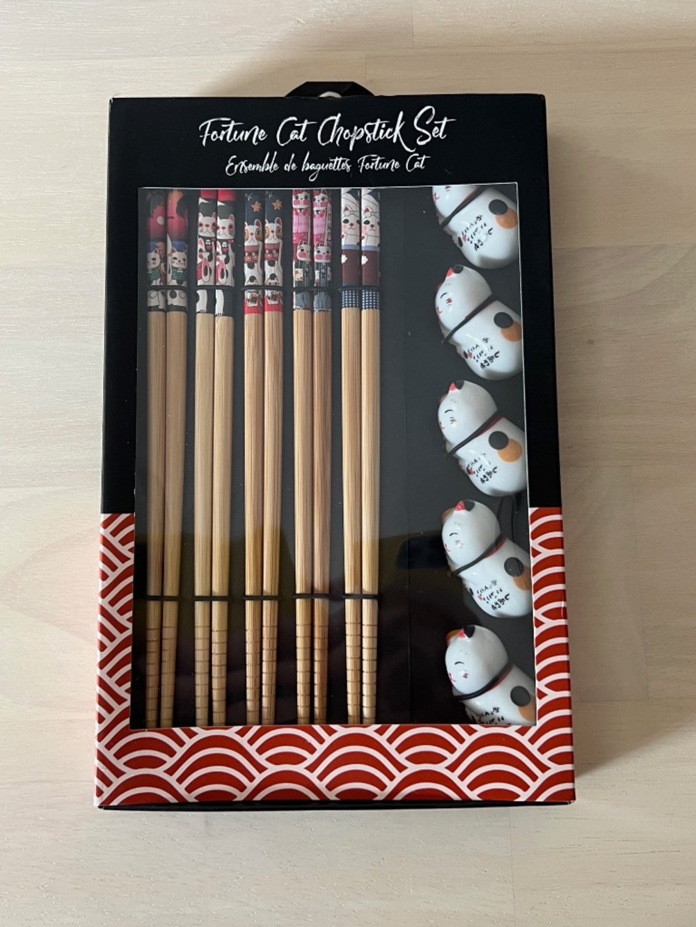 BRAND NEW Fortune Cat Chopstick Set of Five with Chopstick Rest